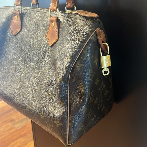 Louis Vuitton Monogram Speedy 30 - Picture 3 of 16